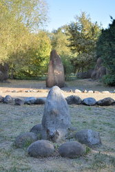 Камни в парке (3).JPG