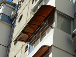 Козырёк над балконом (1).jpg