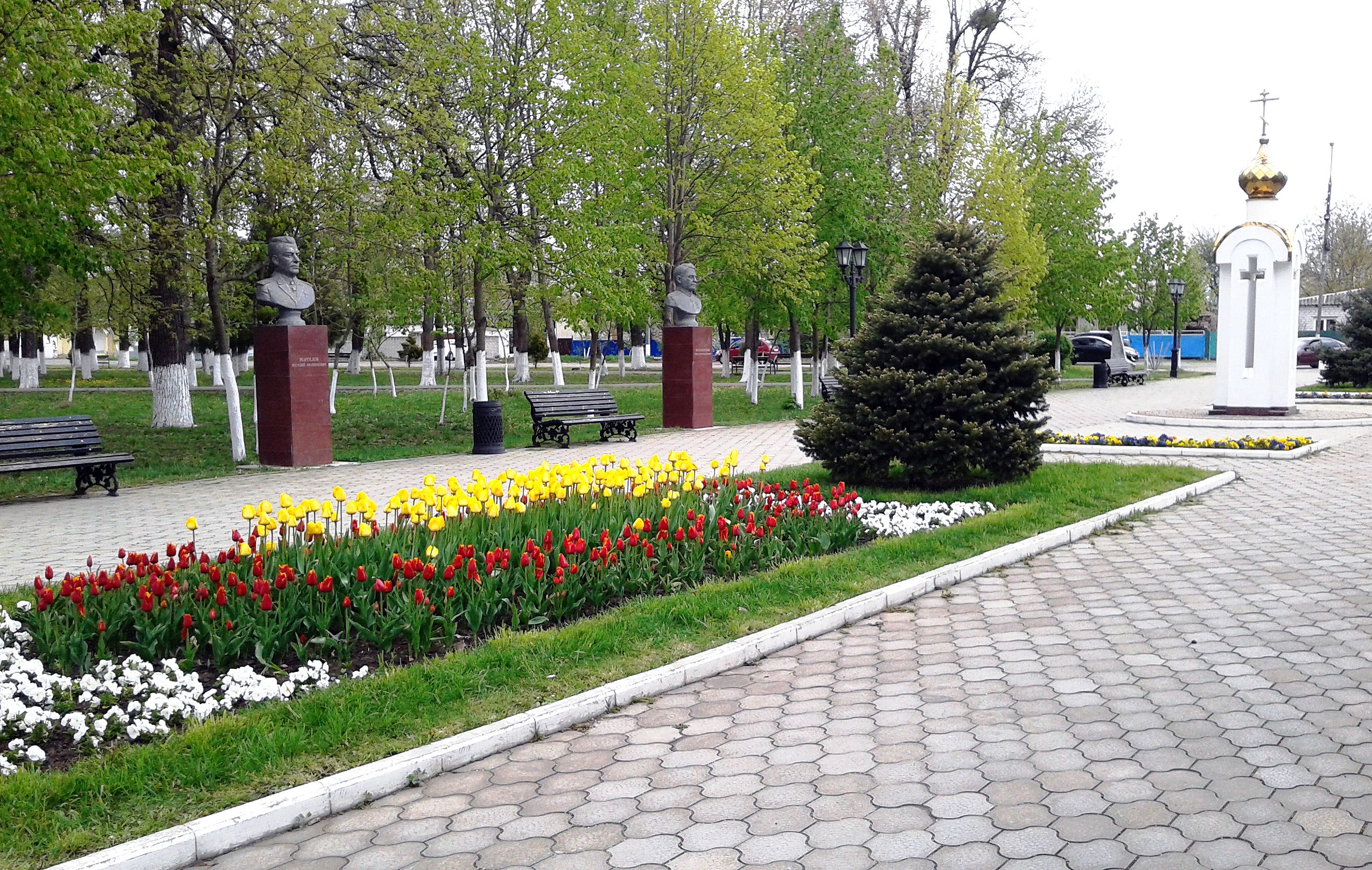 Белореченск краснодарский край фото Аллея, ведущая к мемориалу Сайт города Белореченск. Форум для общения.