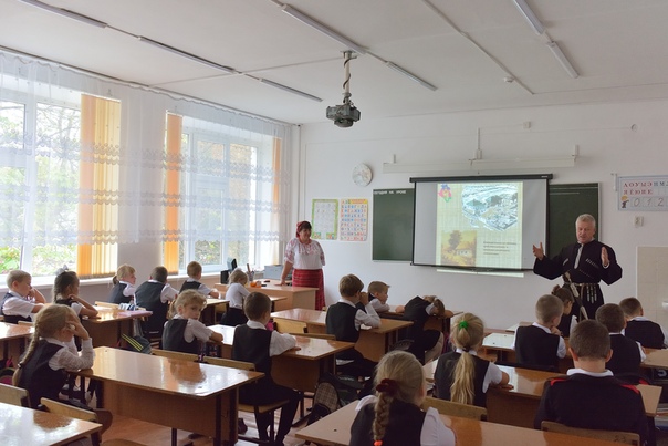 9HzDRA18A_M.jpg