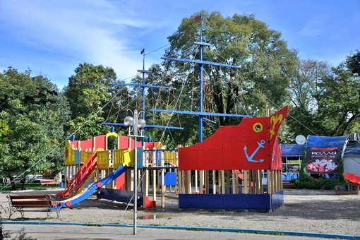 3KWUwCnYc20.jpg