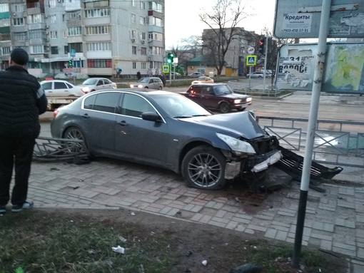 I8myMehIz-A.jpg
