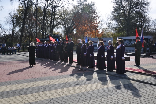 qzax7KhBAos.jpg